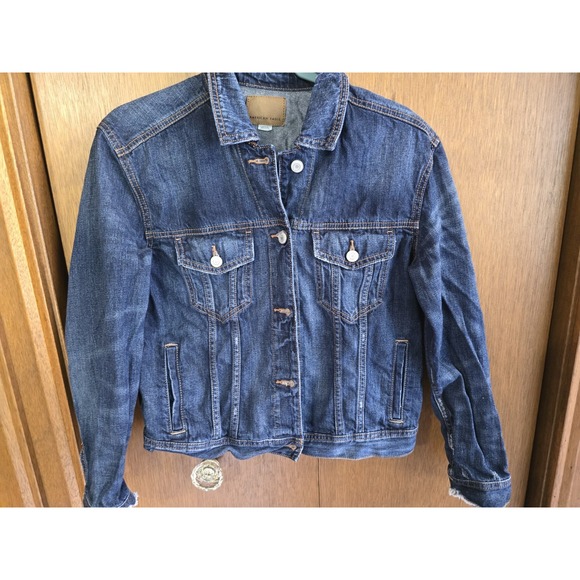 American Eagle Outfitters Jackets & Blazers - American Eagle Jacket Womens Medium Denim Distressed Dark Blue Trucker Jean LS